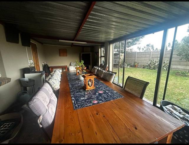 4 BEDROOM HOUSE FOR SALE IN FLORAPARK